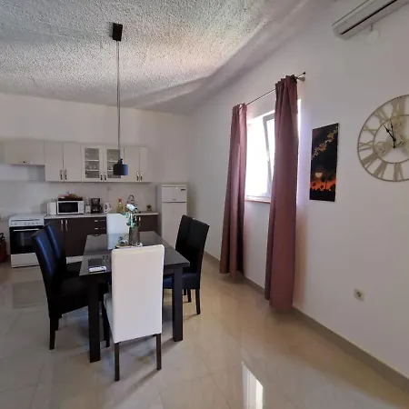 Priska Apartmán Kaštela
