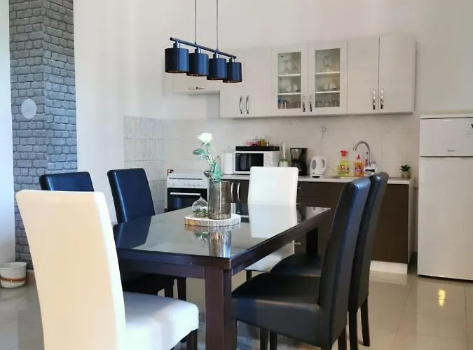Priska Apartman *